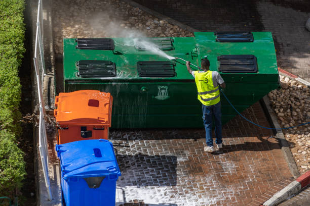 Best Deck Cleaning Services  in Linden, CA